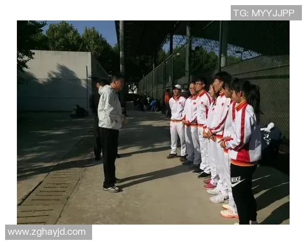 成都网球队进攻体系解析与战术运用探讨 成都网球队进攻体系解析与战术运用探讨